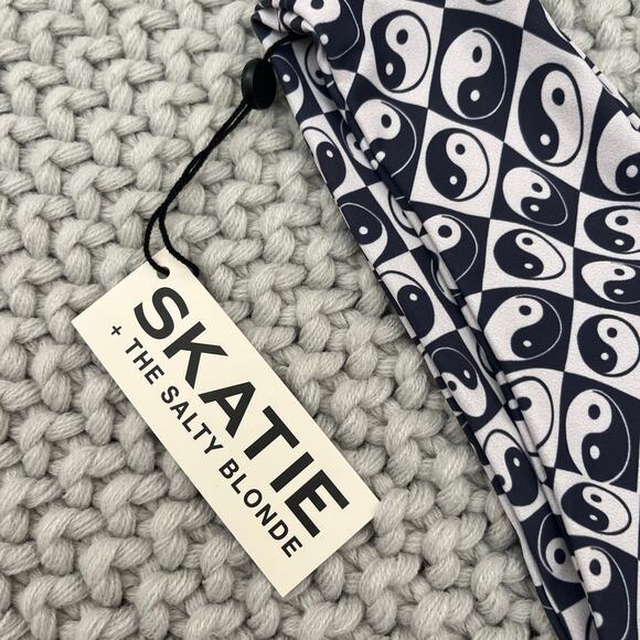 Skatie X Salty Blonde• ‘Mandi’ Bikini Bottom in BARBADOS - Picture 7 of 13